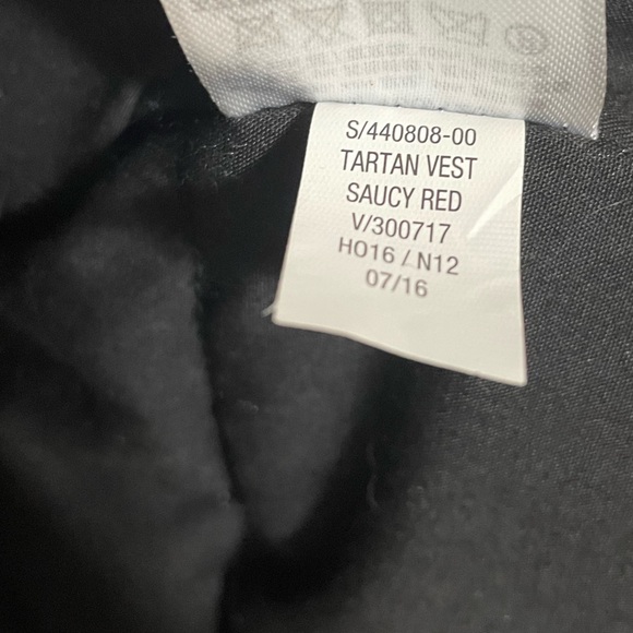 Old Navy Wool Blend Puffer Tartan Vest Men's XL Red Plaid Outdoors Lumberjack - Picture 7 of 9